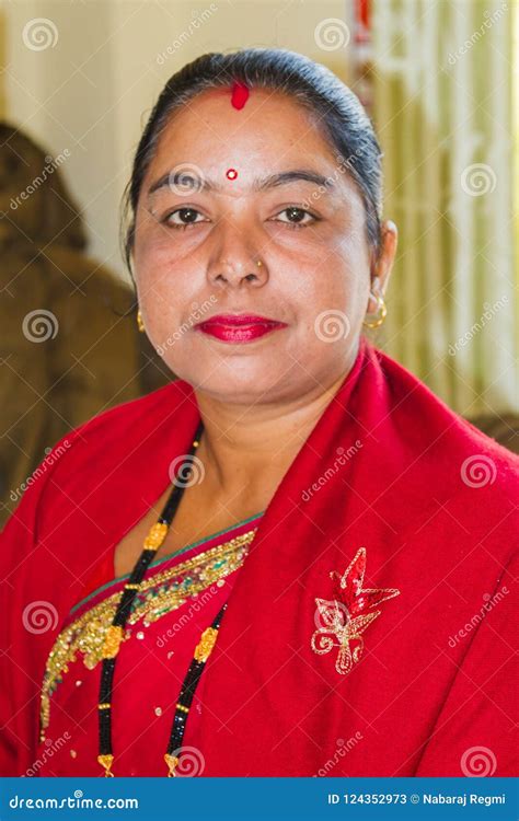 nepali aunty pic|beautiful nepal ladies.